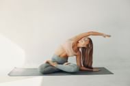 Parivrtta Surya Yantrasana. Image credits: (Freepik)